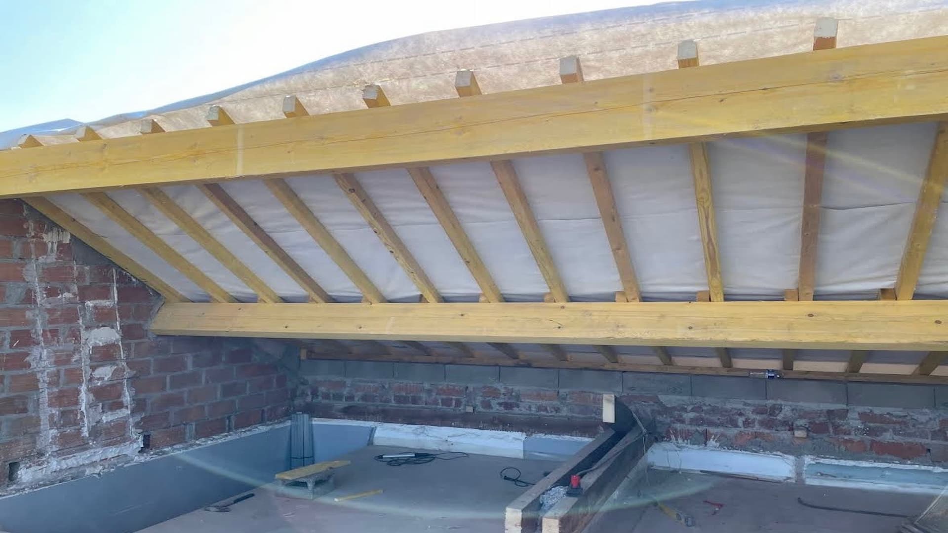 Charpente bois neuve avec écran sous toiture, extension à Cuffies